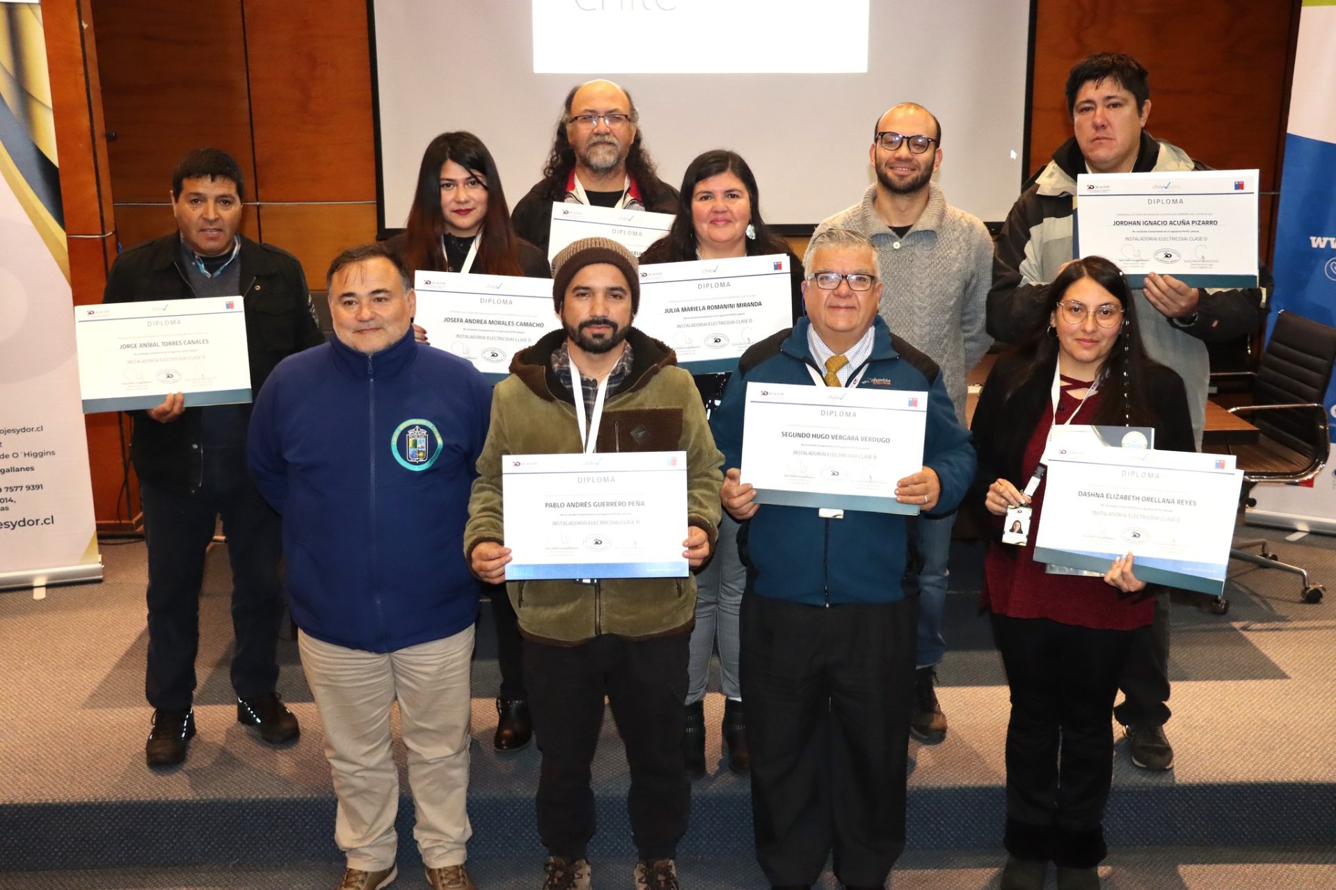 Ceremonia de certificación de becas laborales