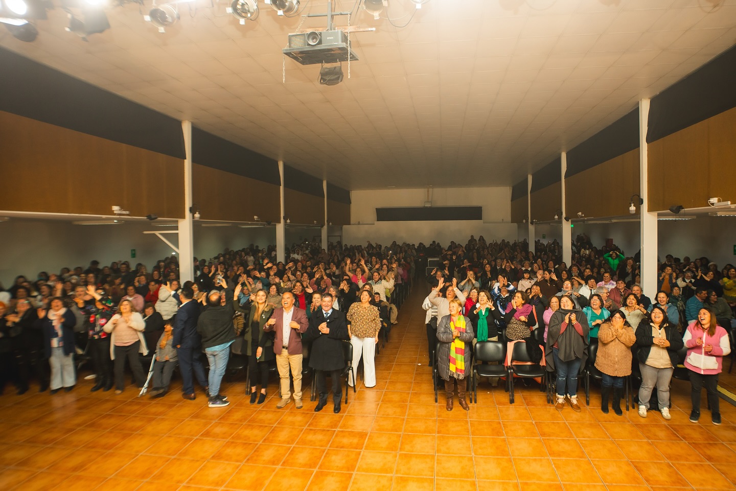 Cierre mes de la maternidad: Una noche inolvidable para las madres de Pichilemu